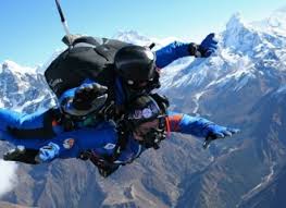 Francês-com-deficiência-saltar-no-Everest